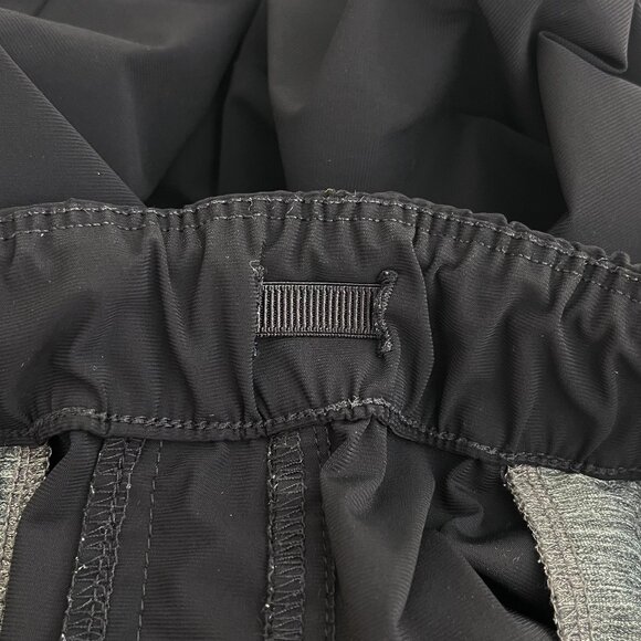 Vuori Miles Ankle Pant Mid Rise Stretch Knit Active Athleisure Size Small Black - Picture 11 of 16